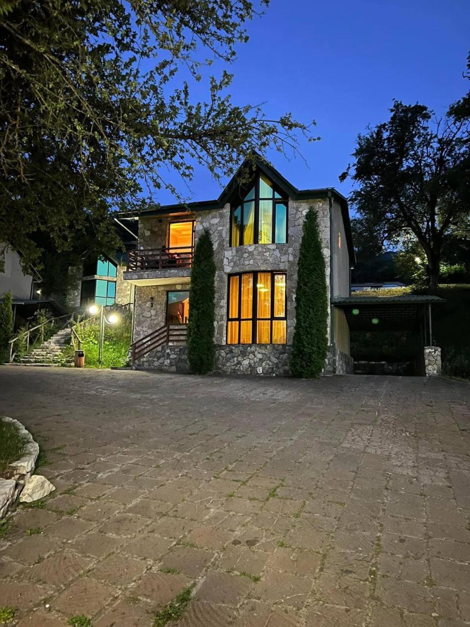Villarest Villa *